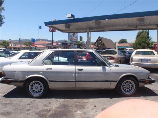 BMW 5 series 1984 photo 4