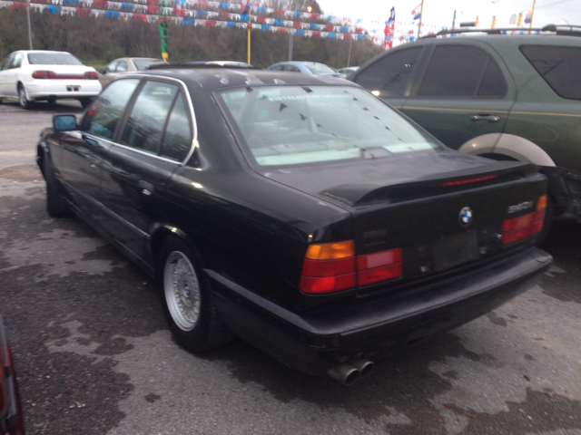 BMW 5 series Supercab 145 XLT 4WD Sedan