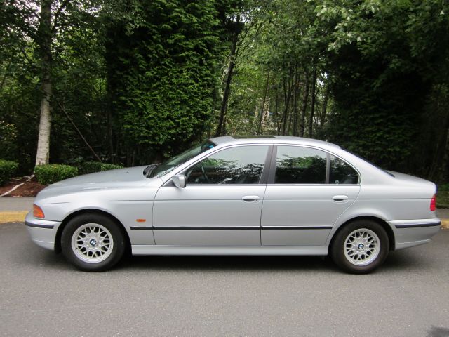 BMW 5 series 1998 photo 1