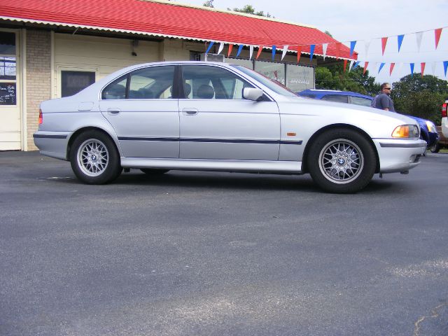 BMW 5 series 1999 photo 2