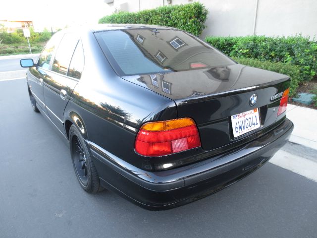 BMW 5 series 1999 photo 1