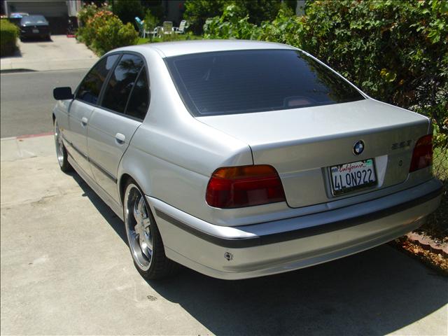 BMW 5 series 2000 photo 2