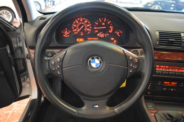 BMW 5 series 2000 photo 2