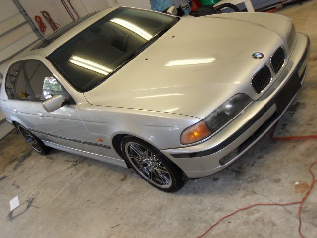 BMW 5 series 2000 photo 2