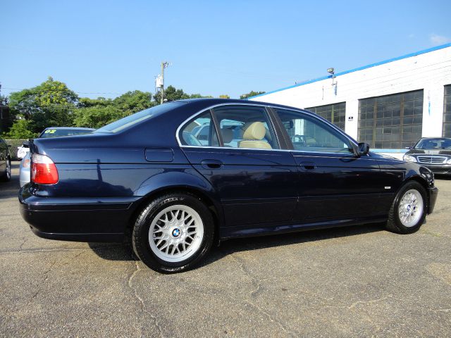 BMW 5 series 2001 photo 2