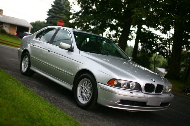 BMW 5 series 2001 photo 2