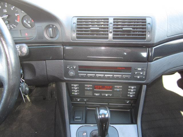 BMW 5 series 2002 photo 2