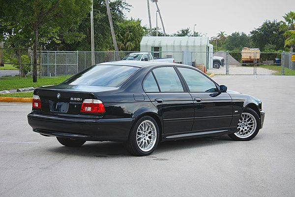 BMW 5 series Luxury Premier Sedan