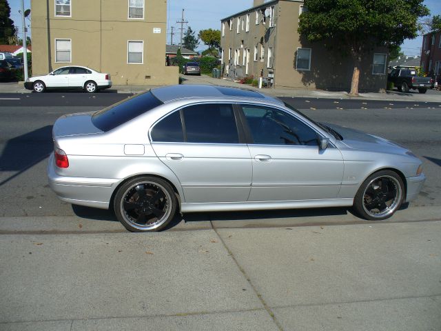 BMW 5 series 2002 photo 3