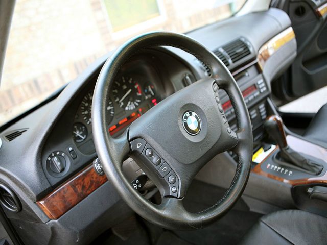 BMW 5 series 2002 photo 0