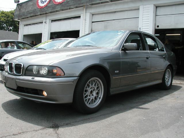 BMW 5 series 2002 photo 2