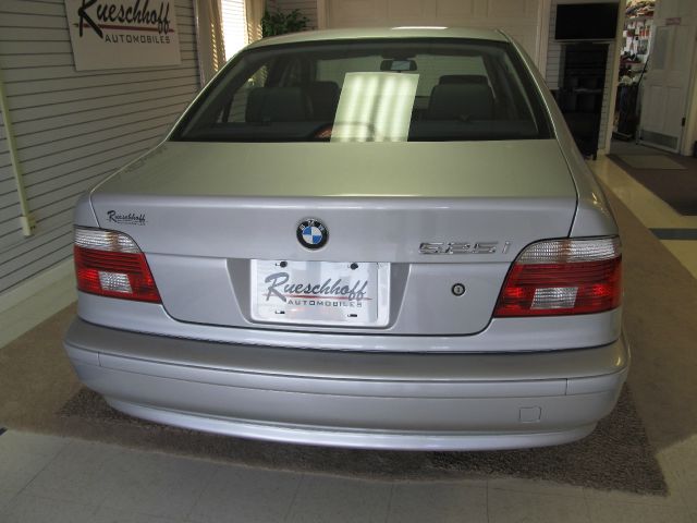 BMW 5 series 2003 photo 1