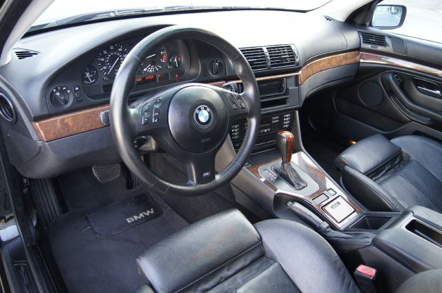 BMW 5 series 2003 photo 2