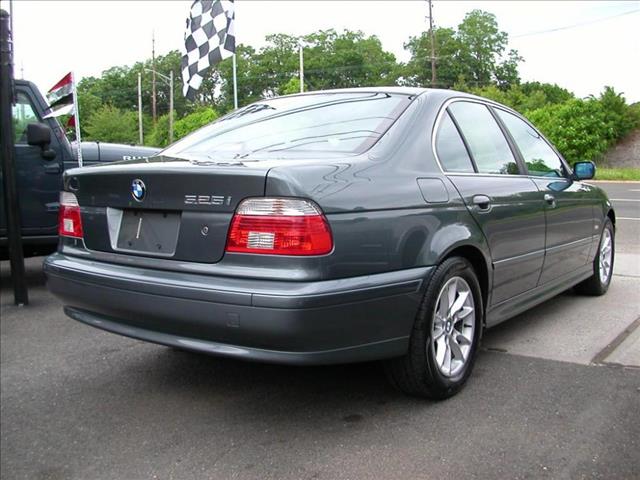 BMW 5 series 2003 photo 2