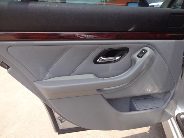 BMW 5 series 2003 photo 1