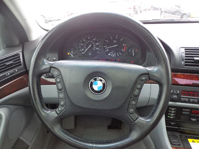 BMW 5 series 2003 photo 16