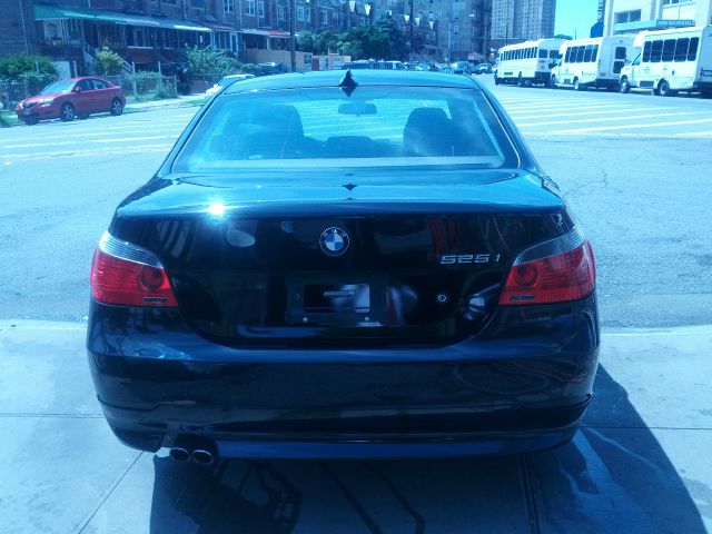 BMW 5 series 2004 photo 2