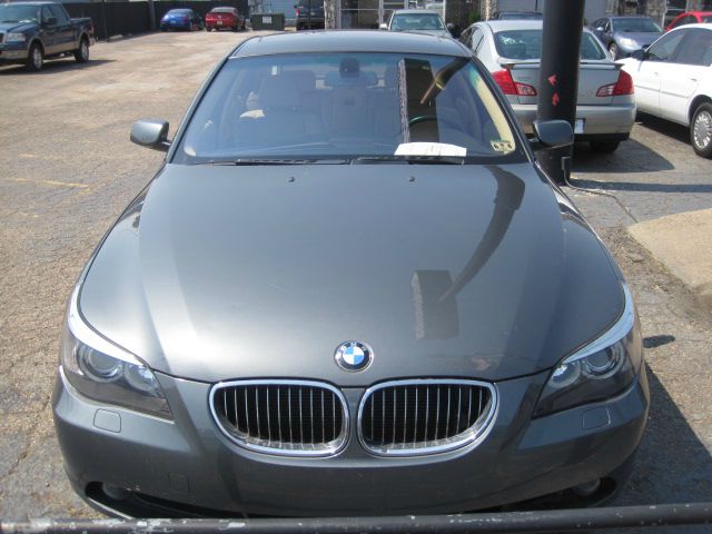 BMW 5 series 2004 photo 2