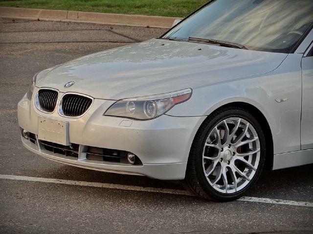 BMW 5 series 2004 photo 3