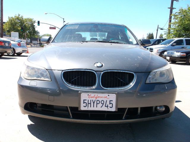 BMW 5 series 2004 photo 2