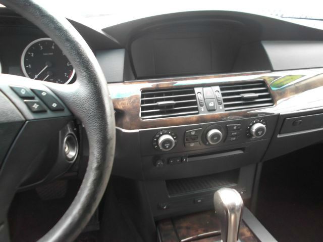 BMW 5 series 2004 photo 3
