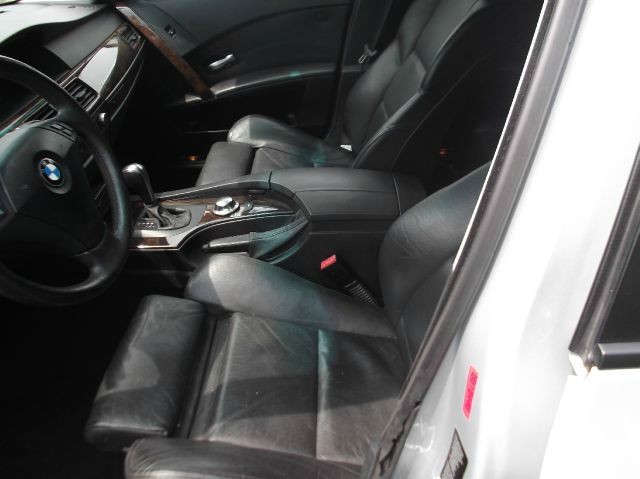 BMW 5 series 2004 photo 8