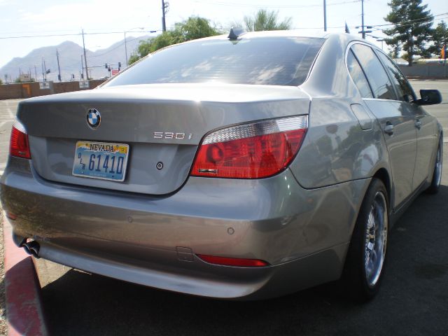 BMW 5 series 2004 photo 2