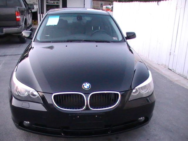 BMW 5 series 2004 photo 0