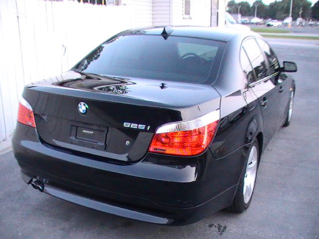 BMW 5 series 2004 photo 1