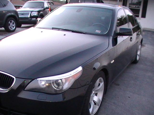 BMW 5 series 2004 photo 2