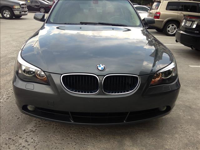 BMW 5 series 2004 photo 2