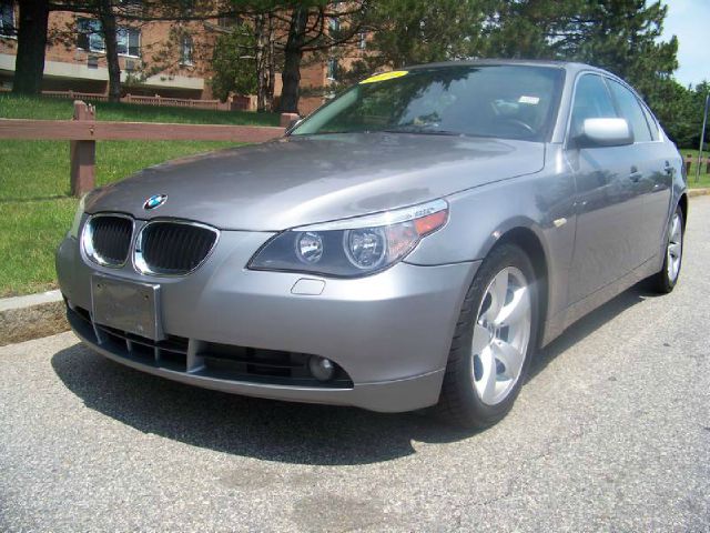 BMW 5 series 2004 photo 1