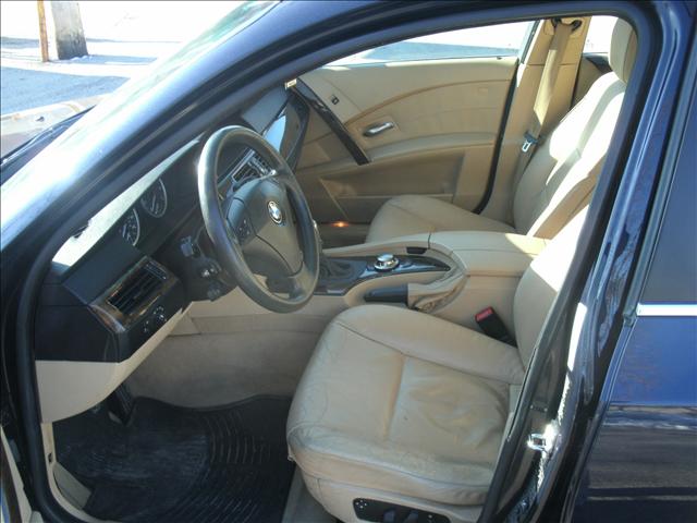 BMW 5 series 2004 photo 2