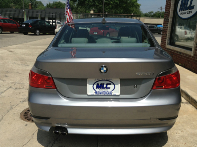 BMW 5 series 2004 photo 3