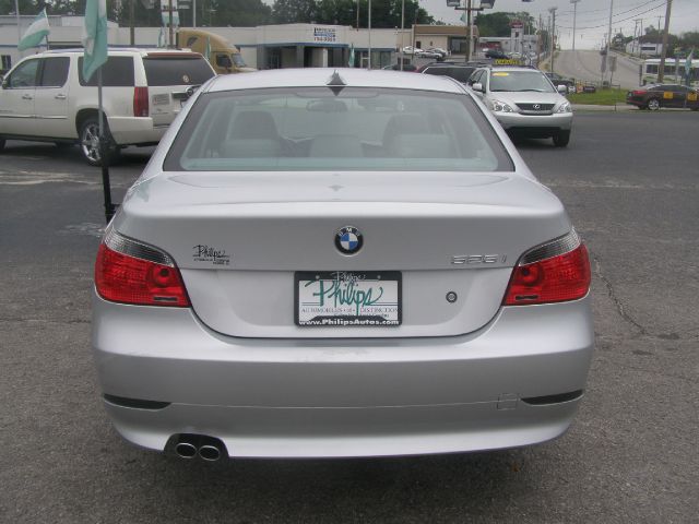 BMW 5 series 2004 photo 1