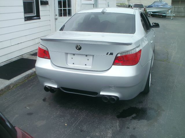 BMW 5 series 2004 photo 1
