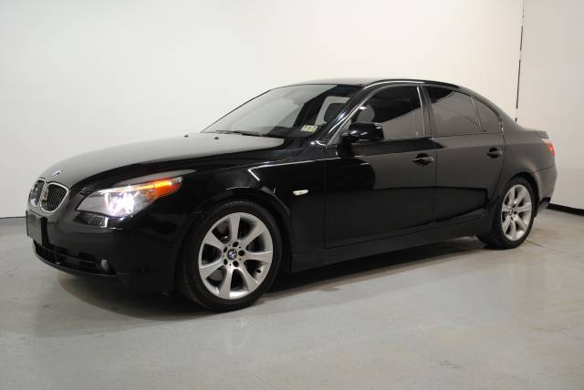 BMW 5 series 2005 photo 1