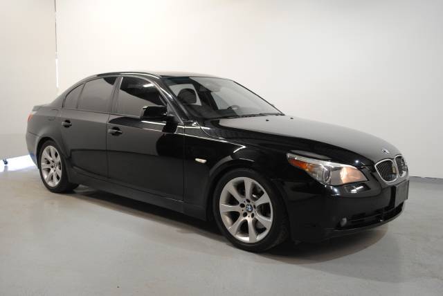 BMW 5 series 2005 photo 2
