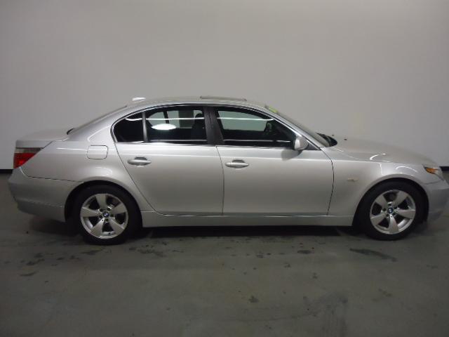BMW 5 series 2005 photo 1