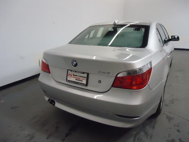 BMW 5 series 2005 photo 2