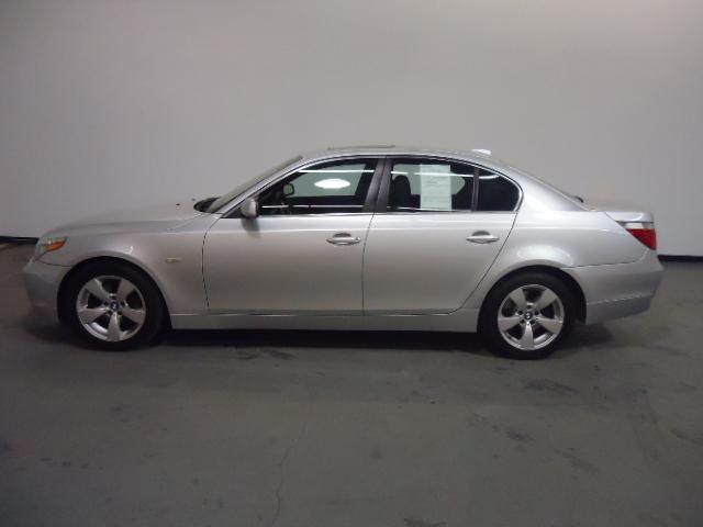 BMW 5 series 2005 photo 3