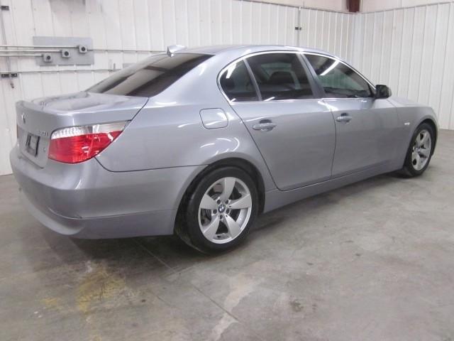 BMW 5 series 2005 photo 3