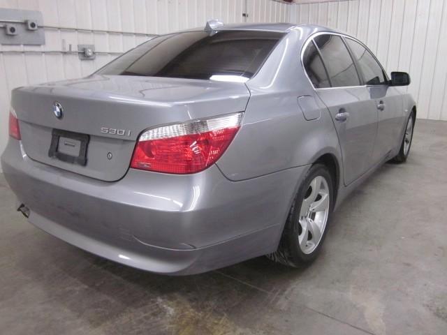 BMW 5 series 2005 photo 4