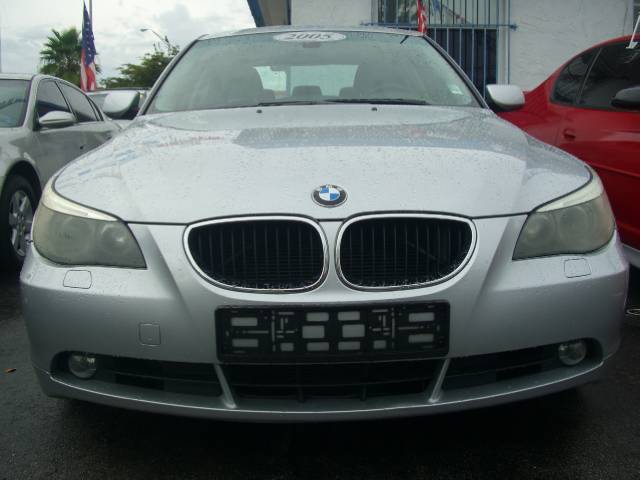 BMW 5 series 2005 photo 0