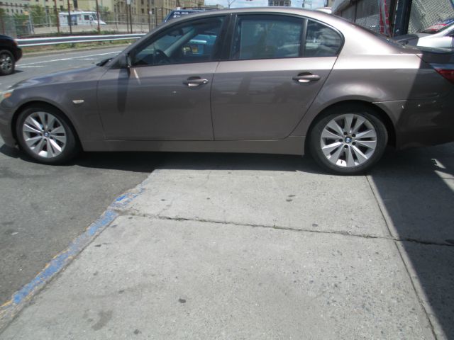 BMW 5 series 2005 photo 2