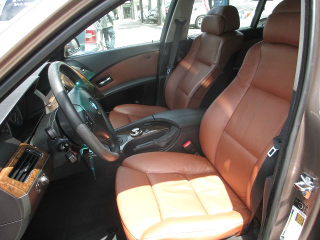 BMW 5 series 2005 photo 23