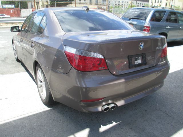 BMW 5 series 2005 photo 30