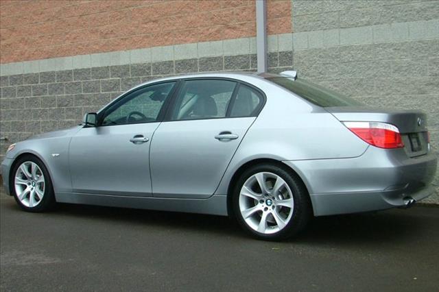 BMW 5 series 2005 photo 17