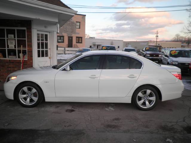 BMW 5 series 2005 photo 2
