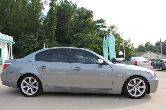 BMW 5 series 2005 photo 1